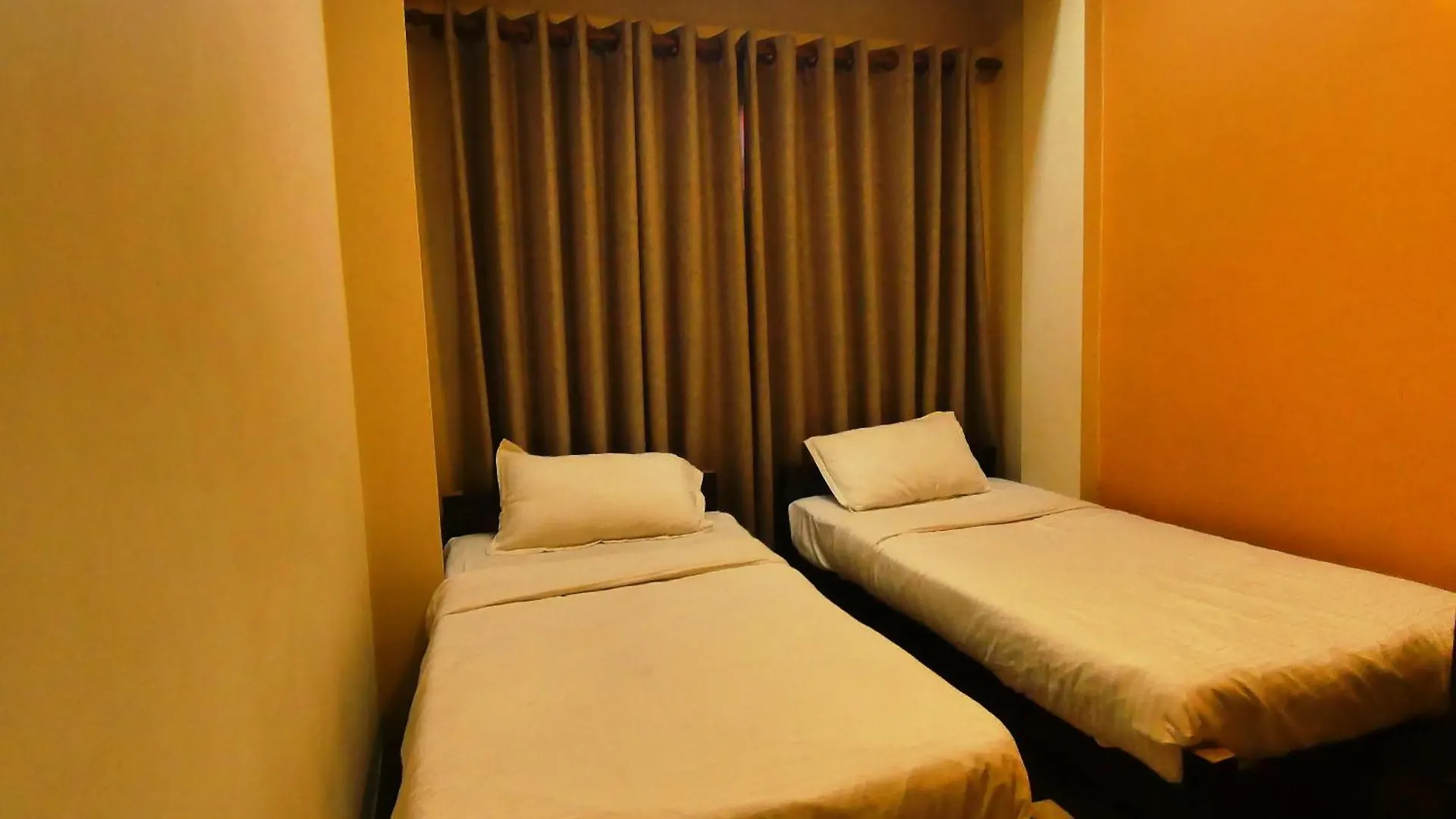 לינה וארוחת בוקר קטמנדו Paradise Guest House
